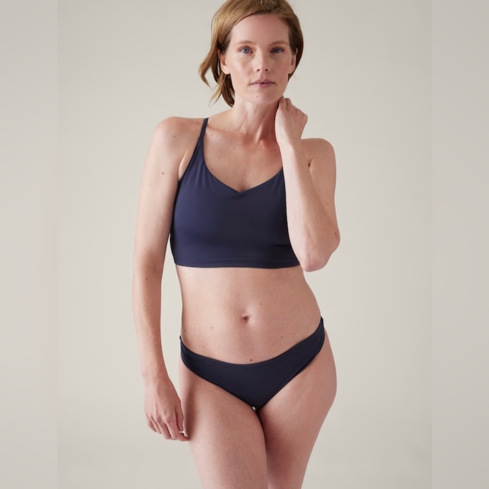 NWT-Athleta Dress Blue Ventura Crop Bikini Top, Large D-DD